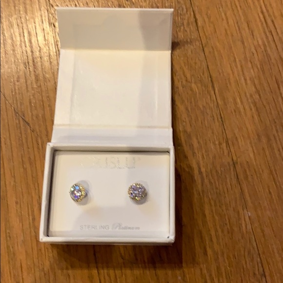 earrings - Picture 1 of 2